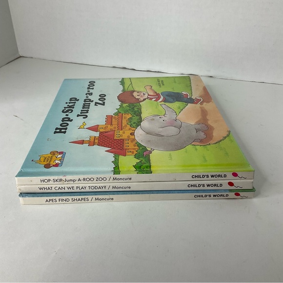 Set of 3 Vintage Magic Castle Books - Picture 6 of 7